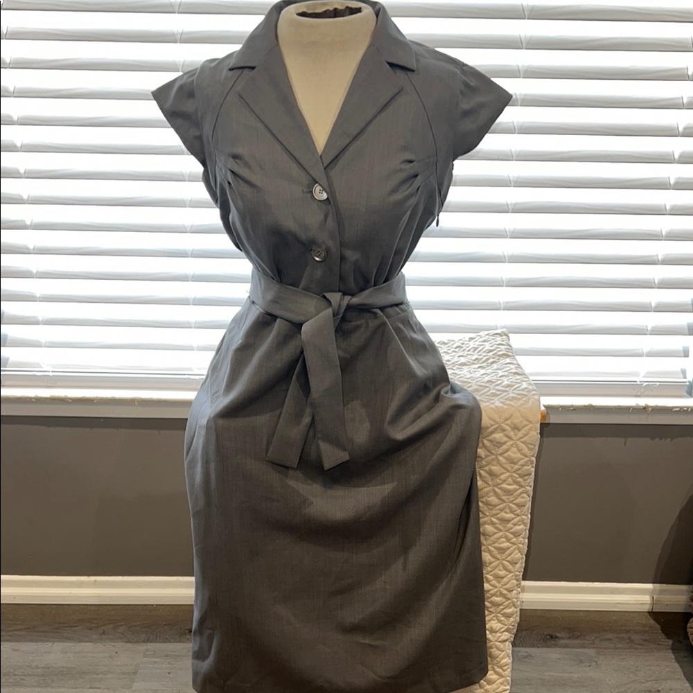 Calvin Klein Gray Midi Dress with Tie Front and Notched Collar for Work